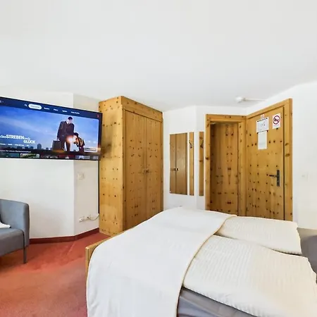 Prázdninový dům Easystay Modernes Budget-zimmer Im Zentrum Von Saas Fee